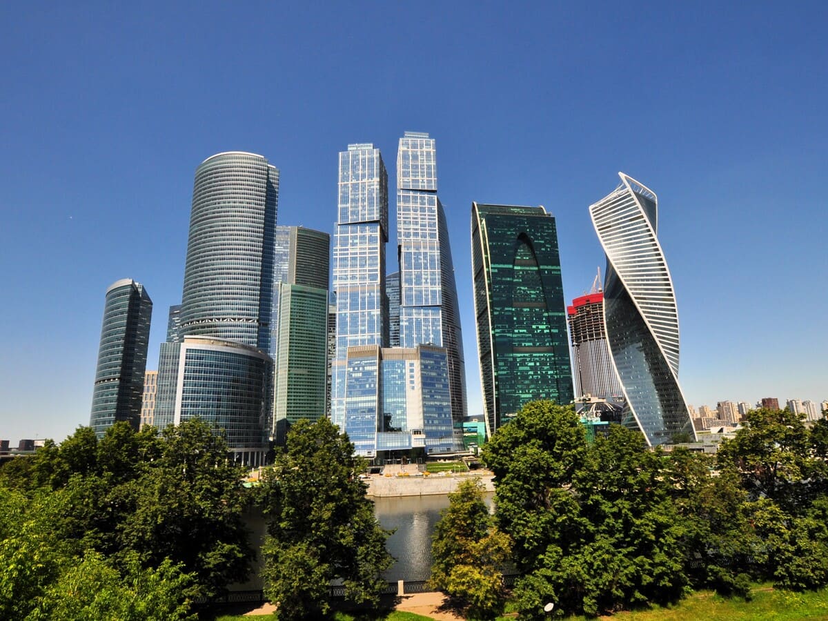 Офисы от 950 до 1100 кв.м. в аренду и продажу в Москве и Московской области